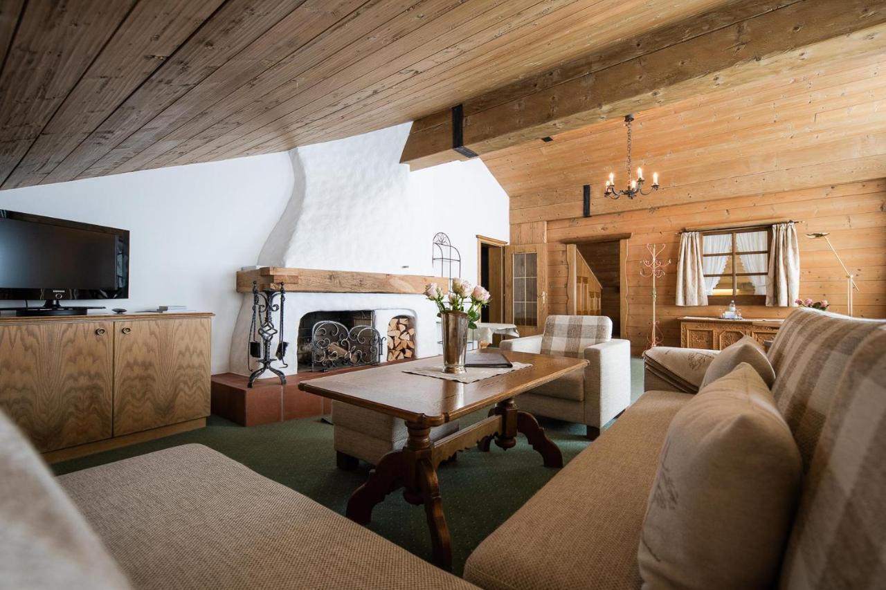 Bed&Breakfast Hotel Guggis Zürs Eksteriør billede