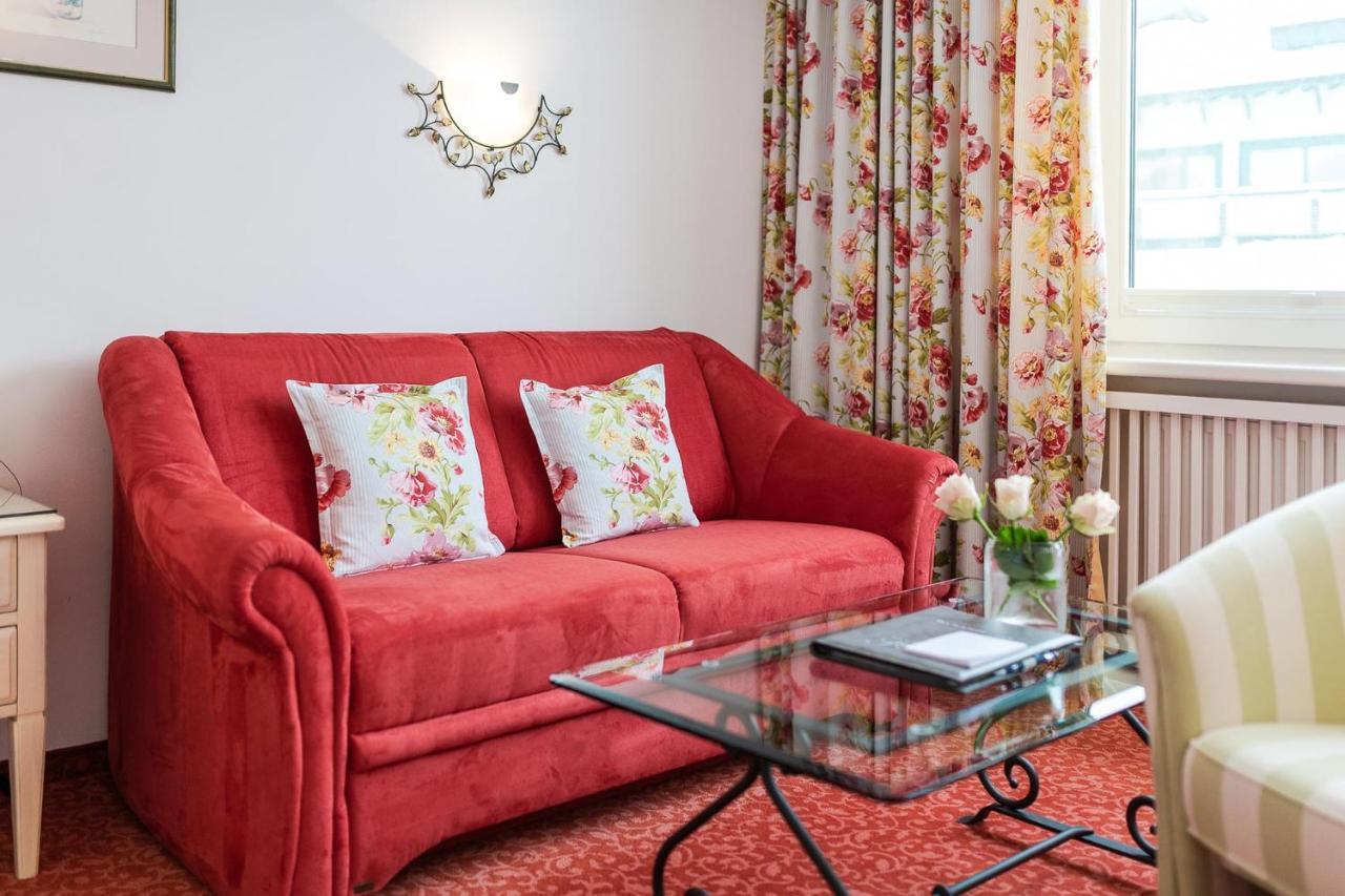 Bed&Breakfast Hotel Guggis Zürs Eksteriør billede