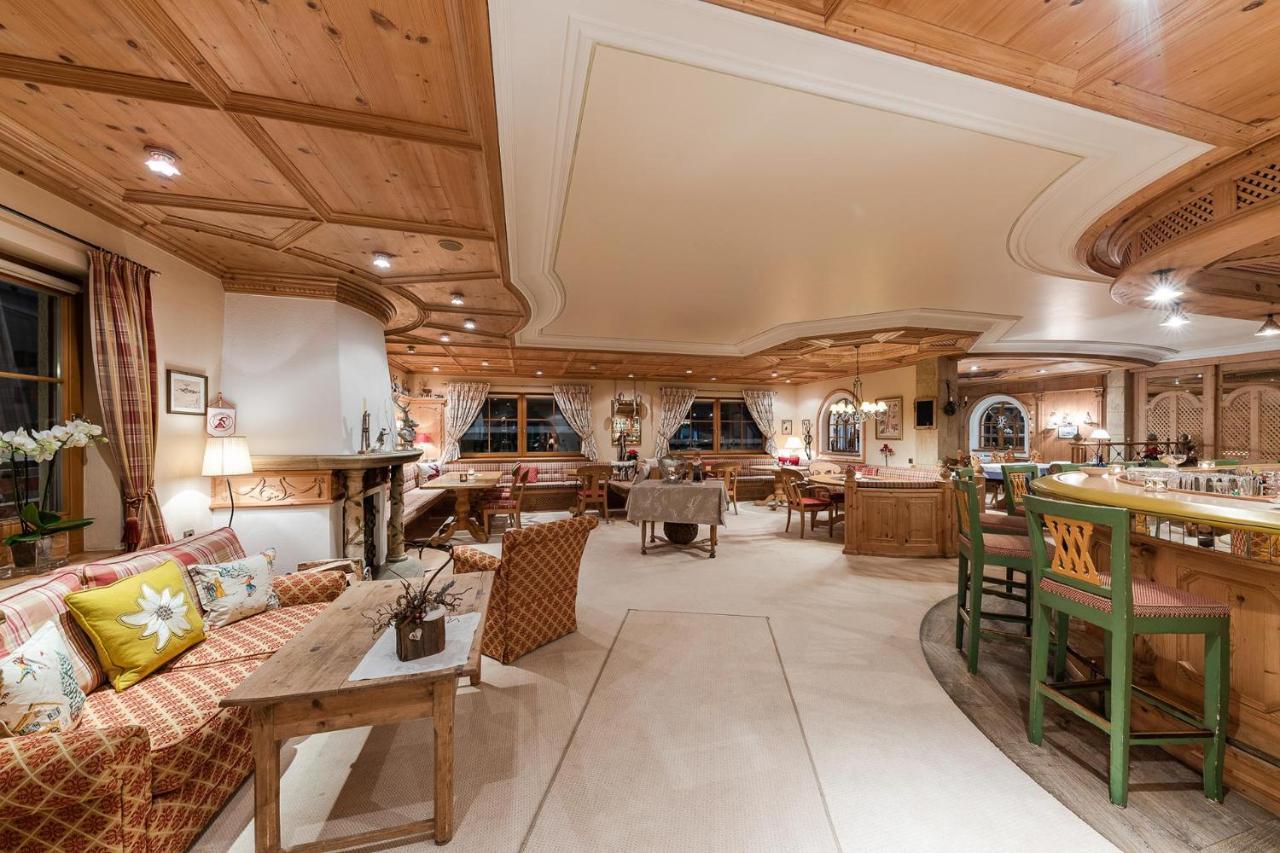 Bed&Breakfast Hotel Guggis Zürs Eksteriør billede