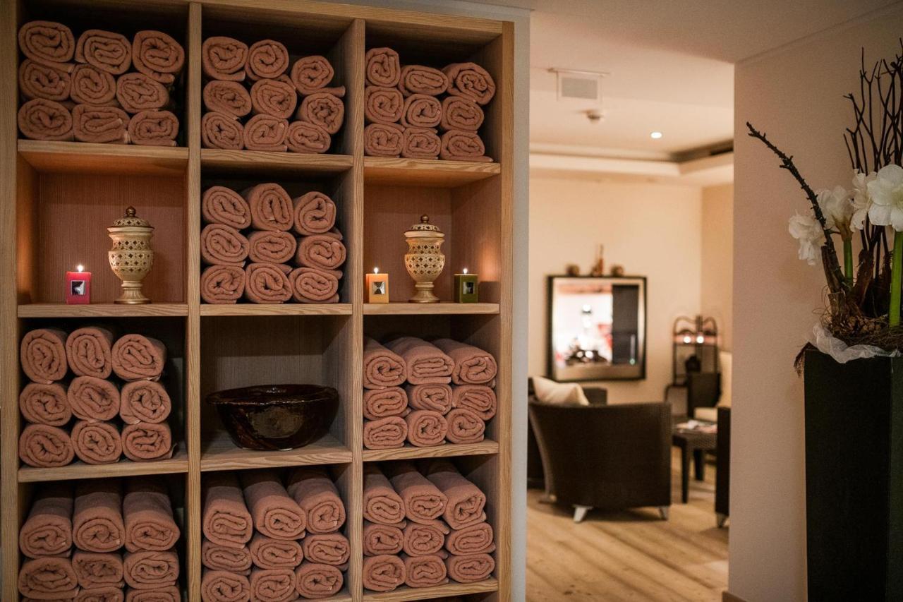 Bed&Breakfast Hotel Guggis Zürs Eksteriør billede