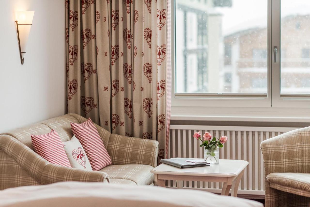 Bed&Breakfast Hotel Guggis Zürs Eksteriør billede